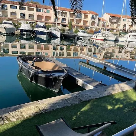 Grande De 130 M2 Avec Et Amarrage Prive 14x8m Villa *