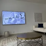 Grande De 130 M2 Avec Et Amarrage Prive 14x8m