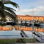 Vila Grande De 130 M2 Avec Et Amarrage Prive 14x8m Grimaud