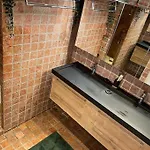 Grande De 130 M2 Avec Et Amarrage Prive 14x8m Vila Grimaud