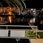 Vila Grande De 130 M2 Avec Et Amarrage Prive 14x8m *