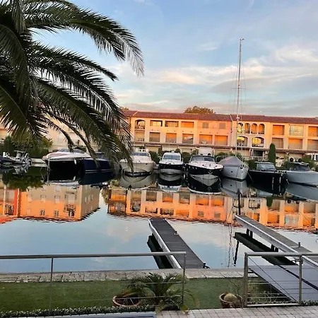 Villa Grande De 130 M2 Avec Et Amarrage Prive 14x8m Grimaud