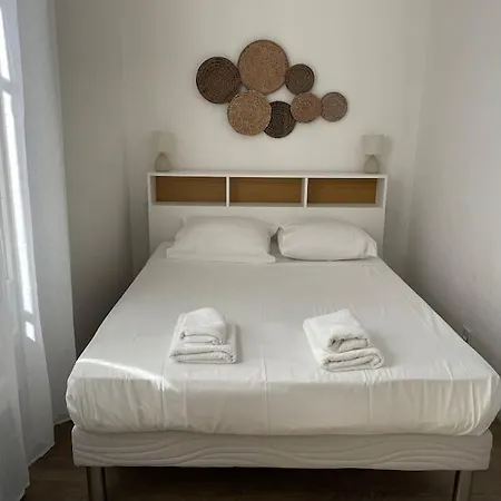 Grande De 130 M2 Avec Et Amarrage Prive 14x8m Villa