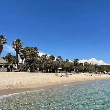 Grande De 130 M2 Avec Et Amarrage Prive 14x8m * Grimaud