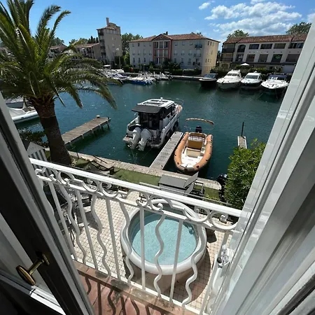 Grande De 130 M2 Avec Et Amarrage Privé 14x8m Villa *