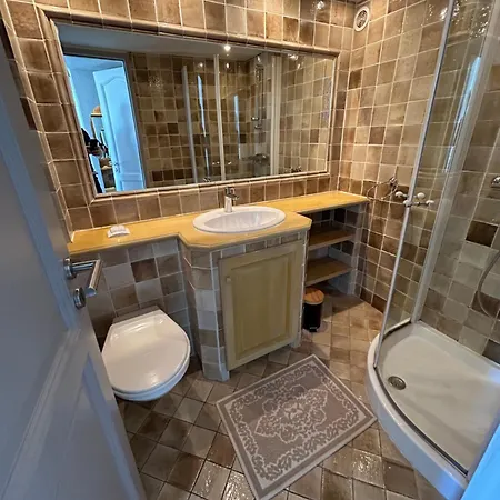 Villa Grande De 130 M2 Avec Et Amarrage Prive 14x8m *