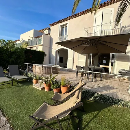 Grande De 130 M2 Avec Et Amarrage Privé 14x8m Villa Grimaud