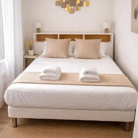 Grande De 130 M2 Avec Et Amarrage Privé 14x8m *
