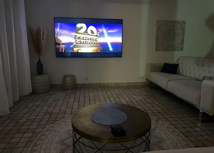 Grande De 130 M2 Avec Et Amarrage Prive 14x8m Villa *