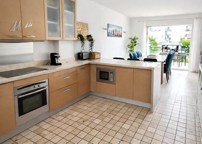 Villa Grande De 130 M2 Avec Et Amarrage Prive 14x8m