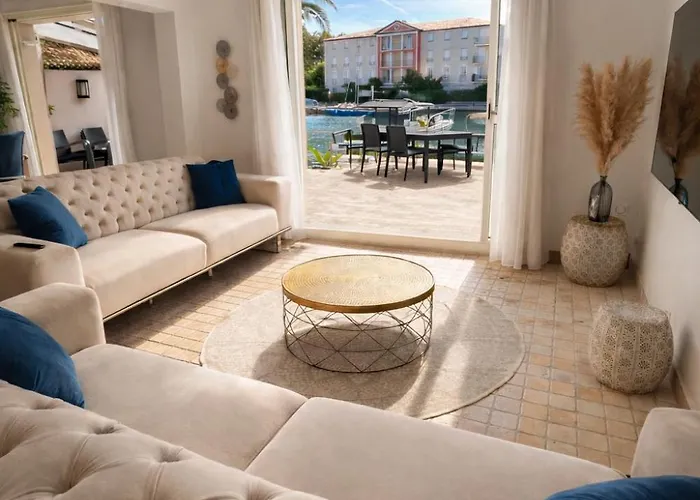 Grande De 130 M2 Avec Et Amarrage Prive 14x8m * Grimaud