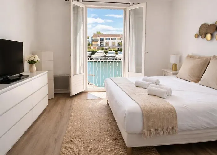 Grande De 130 M2 Avec Et Amarrage Prive 14x8m Villa *